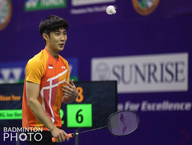 他迅速赢得 他迅速赢得